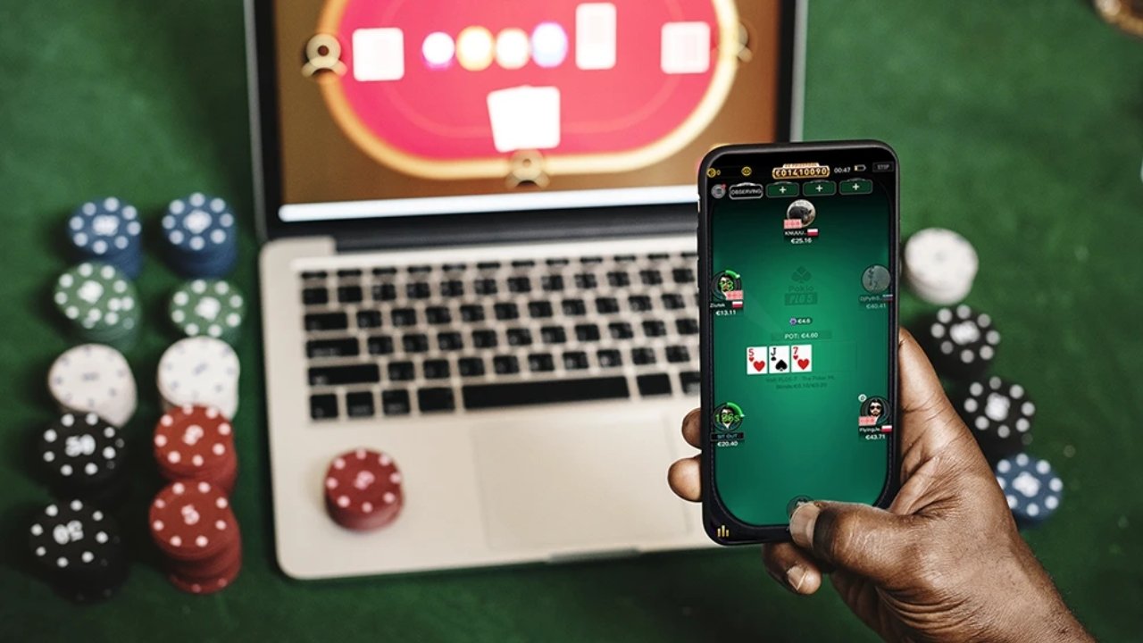 Poker Online ohne Geld: Wie man risikofrei in die Welt des Pokers eintaucht